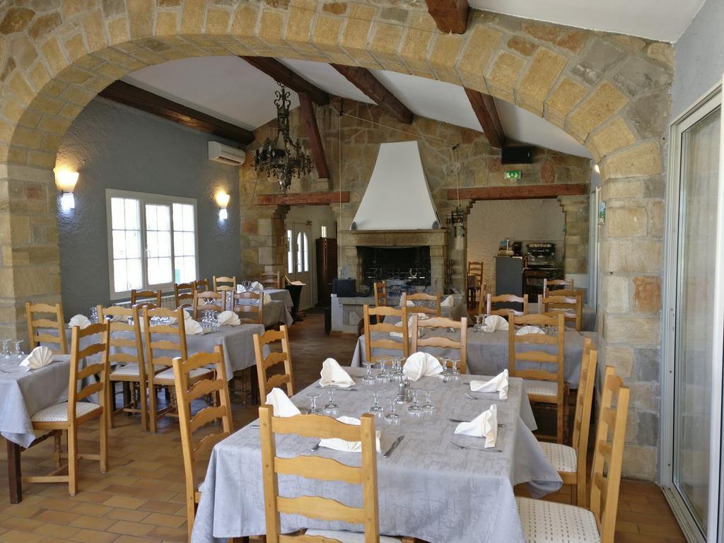 Auberge Du Grand Chene ซิญองส์-ลาเกสกาด ภายนอก รูปภาพ